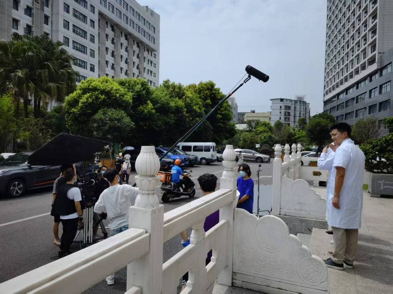 玛纳斯县广告片拍摄公司低成本实现高规格制作的诀窍